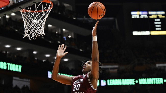 Collin Murray-Boyles shoots a layup in a game between South Carolina and Tennessee.