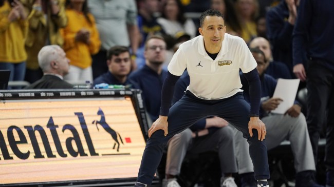 Shaka Smart on the Marquette bench.