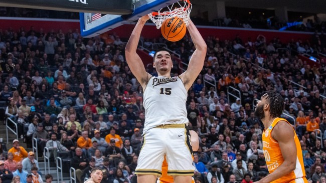 Purdue center Zach Edey dunks the ball against Tennessee.