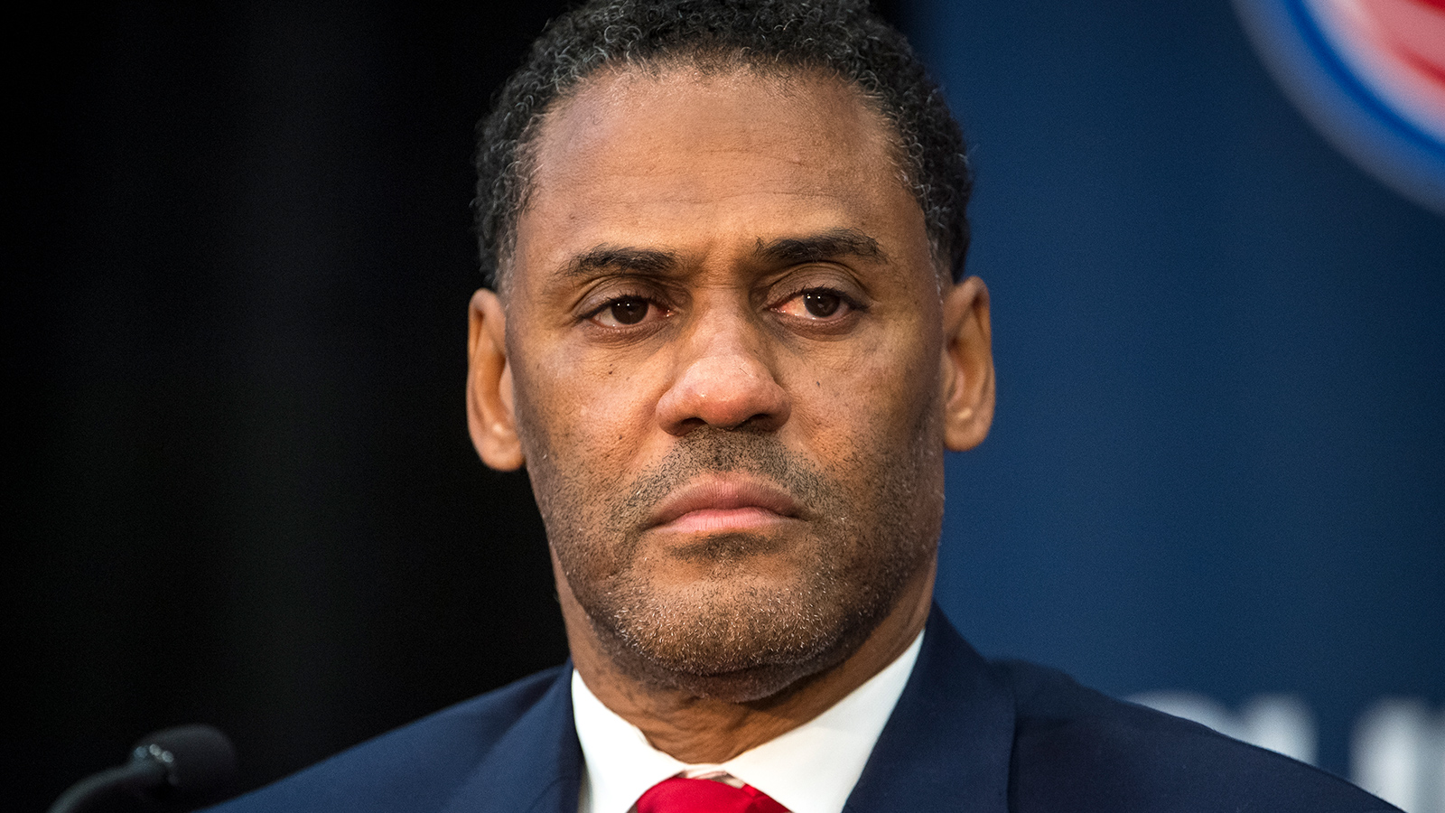 Pistons Gm Troy Weaver Threatens Fan Before Ejecting Him 