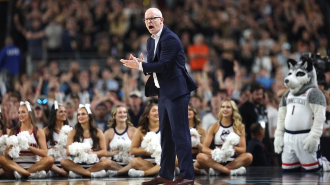 Dan Hurley motivates his UCONN team from the sidelines in the national championship game.
