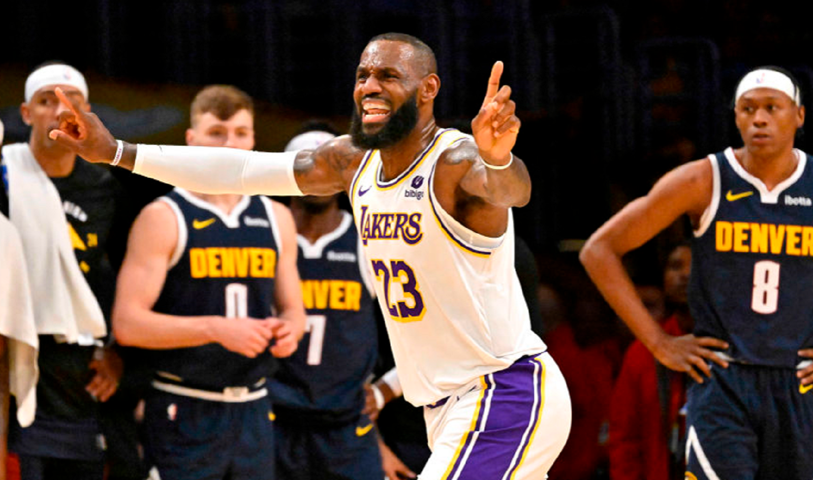 Heated LeBron James Loses His Mind And Yells At Lakers Coach Darvin Ham While Arguing Call With Refs