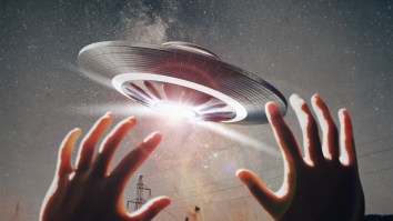 Woman Details Being Abducted By Aliens From Another Dimension Who Wiped Her Memory