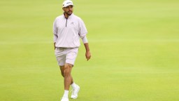 Jason Day’s PGA Championship Fit Makes Waves, As Do His Absolute Tree Trunks Of Legs