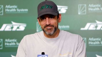 Video Of Aaron Rodgers Awkwardly Running At Practice Has Jets Fans Mightily Concerned