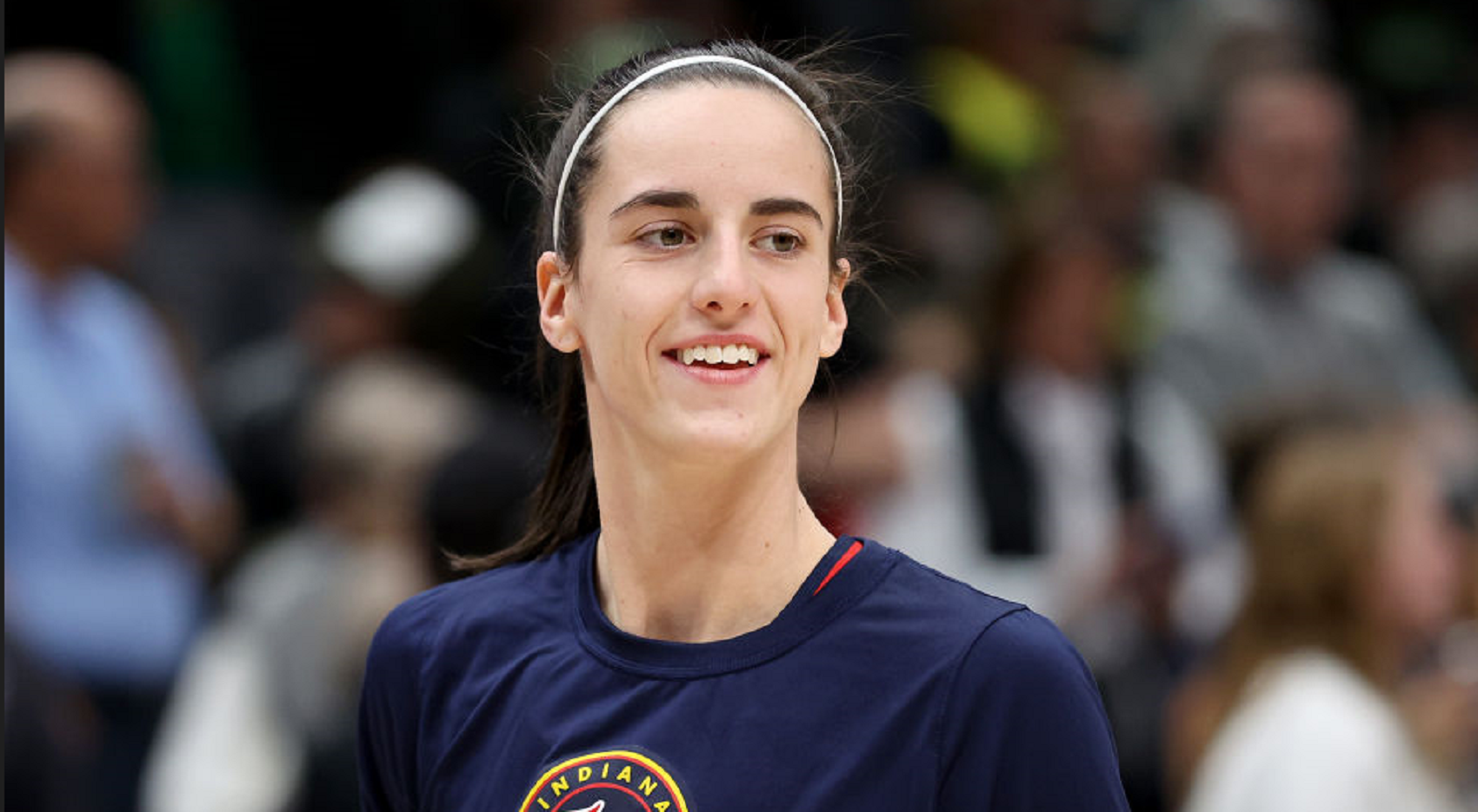 Caitlin Clark Causes LA Sparks Player To Make Embarrassing Mistake ...