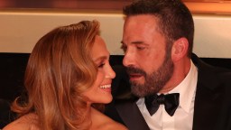 Jennifer Lopez Dodges Question About Ben Affleck Divorce During A Wildly Awkward Exchange With A Reporter