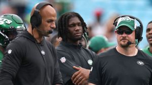 jets coaches robert saleh and nathaniel hackett on the sidelines