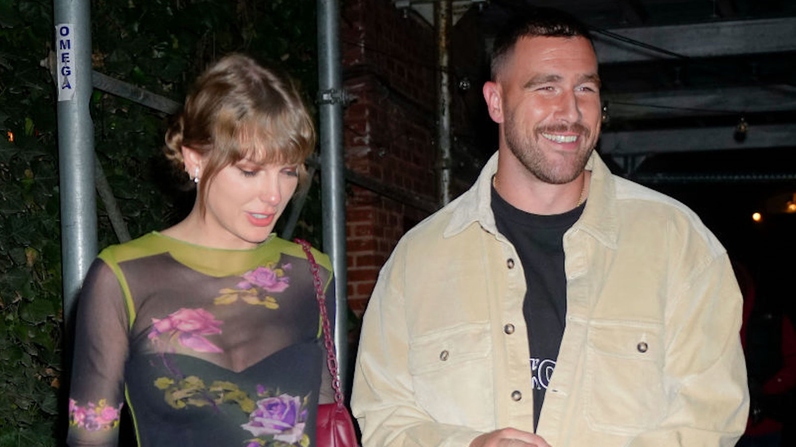 Travis Kelce's Favorite New Taylor Swift Song Is About Him - Vimarsana News