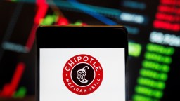 Finance Bro Discovers Chipotle Is Completely Lying About Consistent Portion Sizes