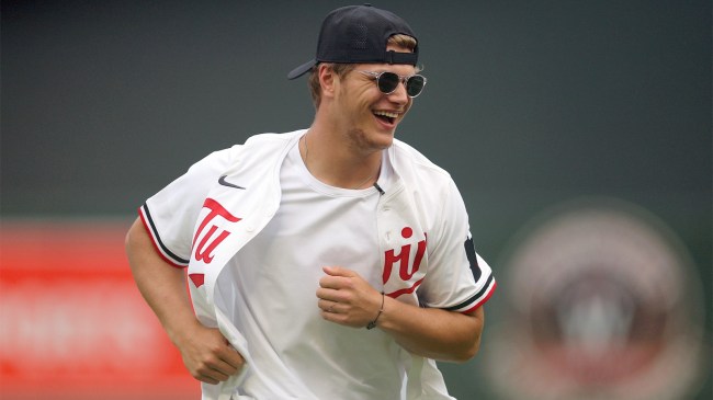 JJ McCarthy of the Minnesota Vikings threw out first pitch Twins game