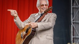 Del McCoury On Billy Strings, Willie Nelson, And The State Of Modern Bluegrass Music (Interview)