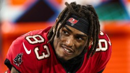 Wife Of Ex-Buccaneers WR Deven Thompkins Shares Evidence Of Alleged Assault