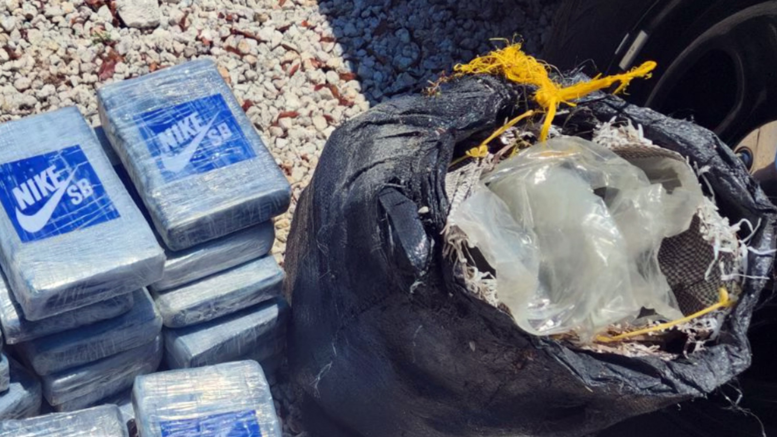 divers find 25 kilos cocaine in Florida Keys