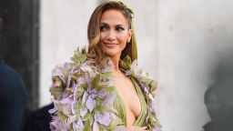 Jennifer Lopez Apparently Doesn’t Let Regular People Make Eye Contact With Her