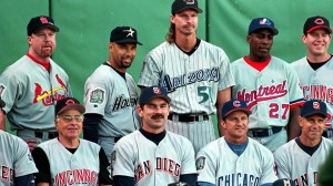 National League Team poses for a picture before the 1999 MLB All-Star Game