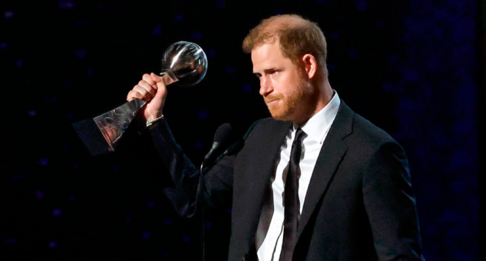 Prince Harry Acknowledges Pat Tillman's Mother While Receiving ESPY