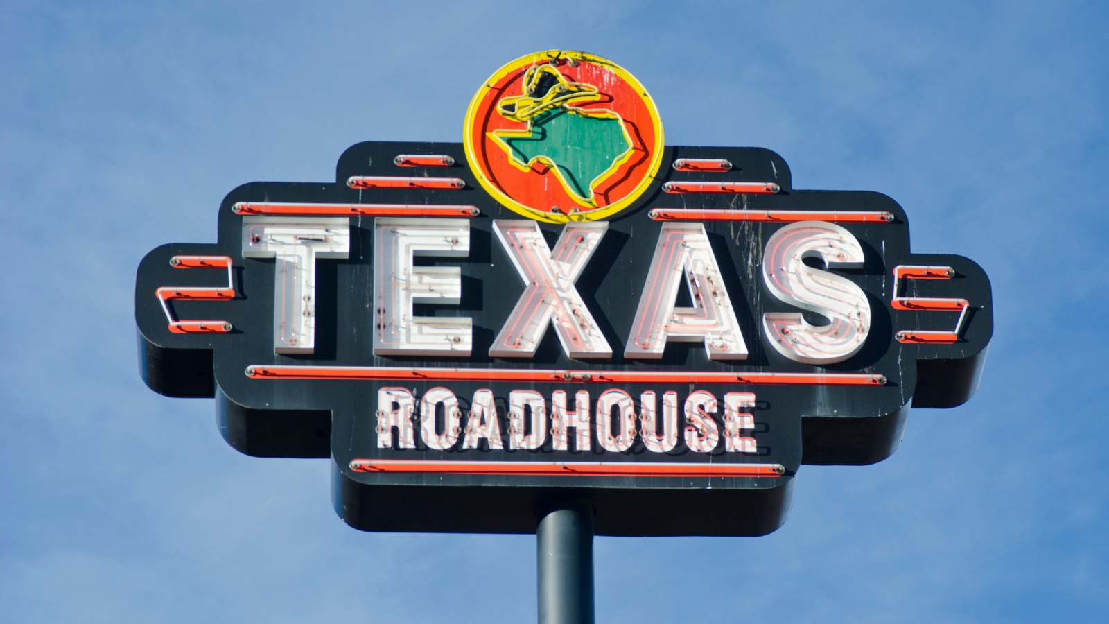 Texas Roadhouse steakhouse sign