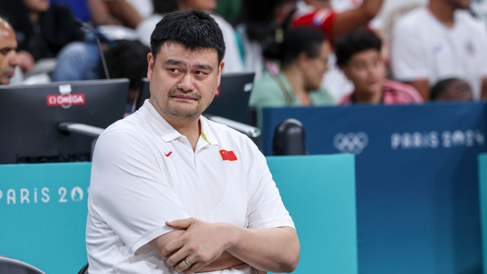 Yao Ming Dwarfs China's Entire Team In Surprise Role At Olympics