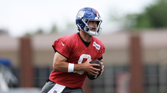 Daniel Jones practices with the New York Giants.