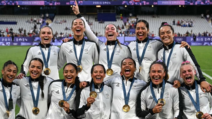 New Zealand Women's Rugby Team Gold Medalists