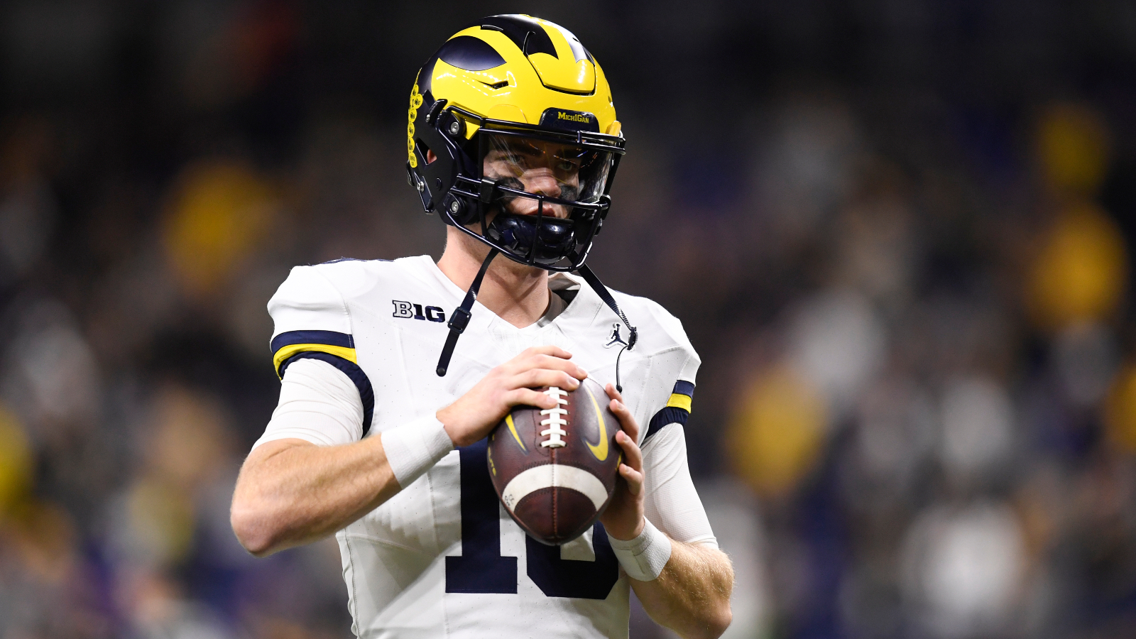 New Michigan QB Davis Warren Has Inspiring Backstory