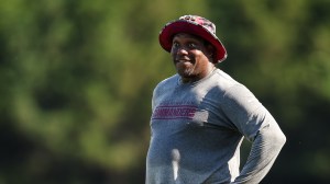 Warren Sapp on the field at Washington camp.