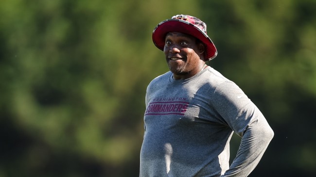 Warren Sapp on the field at Washington camp.