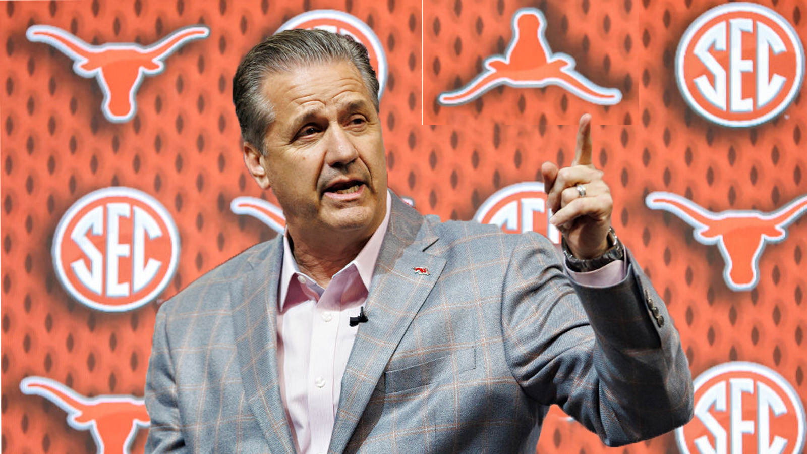 Arkansas MBB Fires First Shot At Texas With Hidden 'Horns Down'