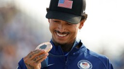 Olympic Organizers Panic After American Bronze Medalist Reveals Rapid Deterioration Of His Medal