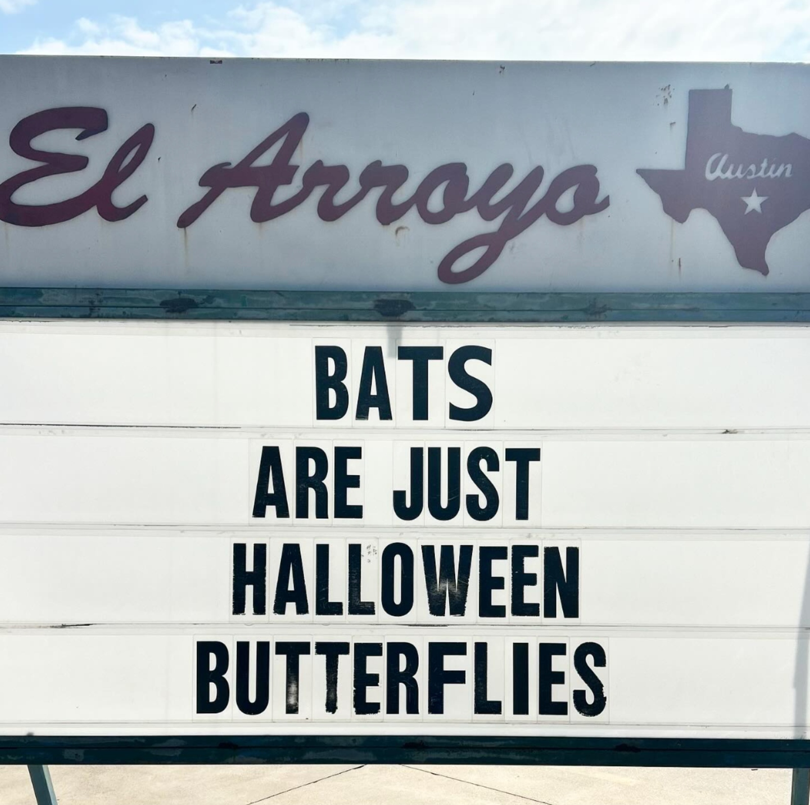 best El Arroyo sign meme hilarious Halloween butterflies joke