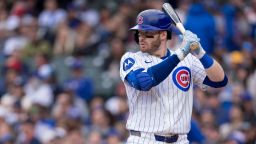 Cubs OF Ian Happ Launched Hundreds Of Dollars Into The Stands To Buy Beer For Fans