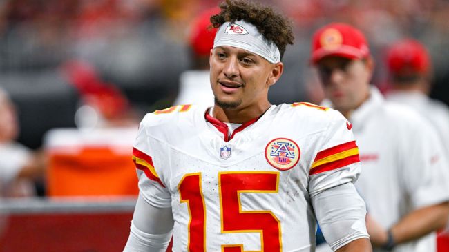 patrick mahomes looking frustrated