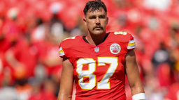 Sad Travis Kelce Looked Like He Was Ready To Cry After Struggling Vs Falcons