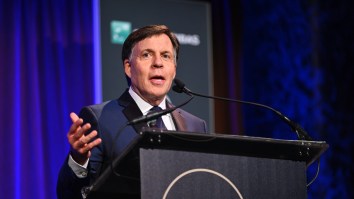 Bob Costas Hammered After Messing Up Huge Call During Royals-Yankees Game 3