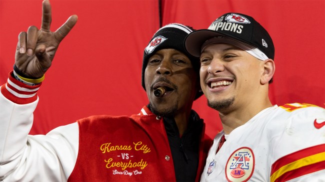 Patrick Mahomes celebrates with his father Pat after AFC Championship