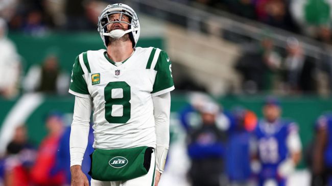 aaron rodgers looking up in frustration