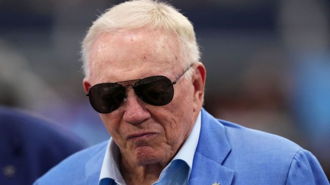 cowboys owner jerry jones wearing sunglasses