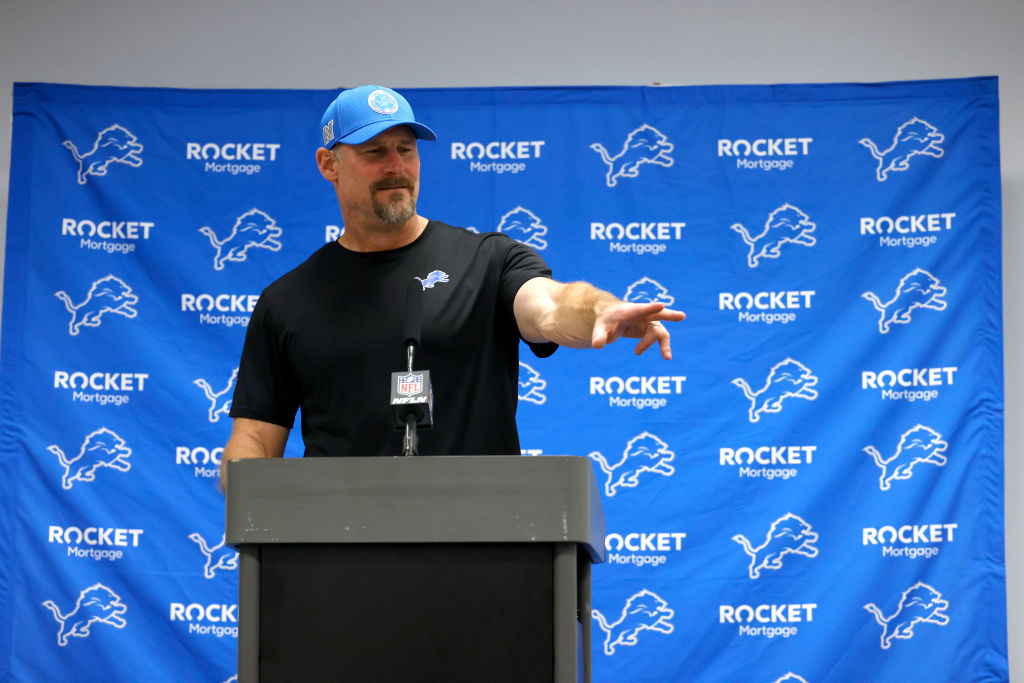 Dan Campbell Podium Lions Big