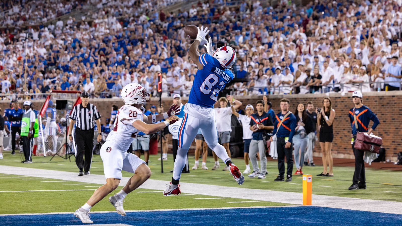 SMU's Band Cleverly Trolled FSU With A 'Sad War Chant'