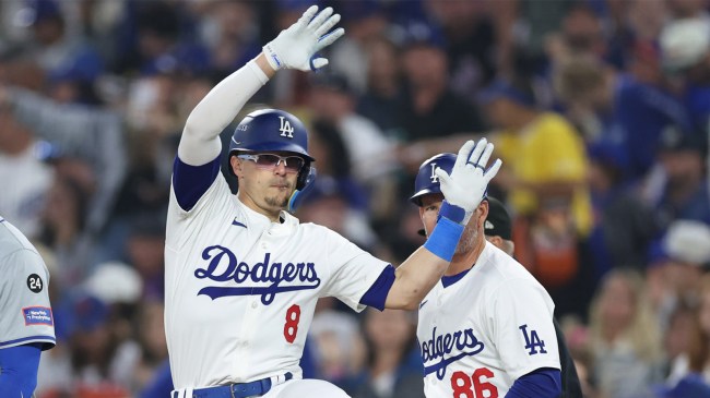 kike hernandez Los Angeles Dodgers celebrates on first base