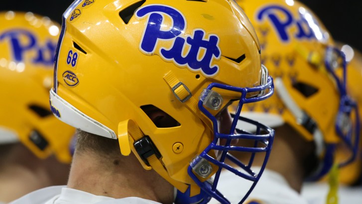 Pitt football players