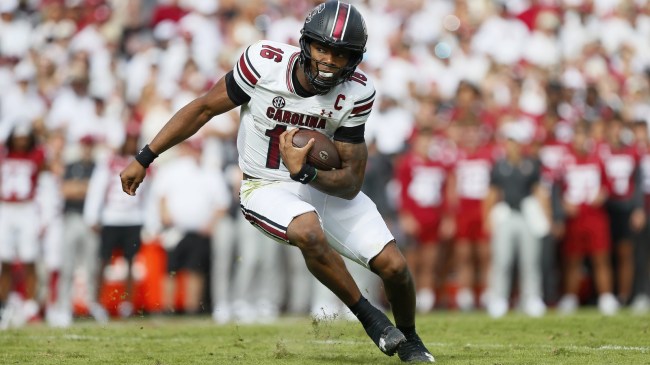 South Carolina QB LaNorris Sellers runs the ball during a football game vs. Oklahoma.