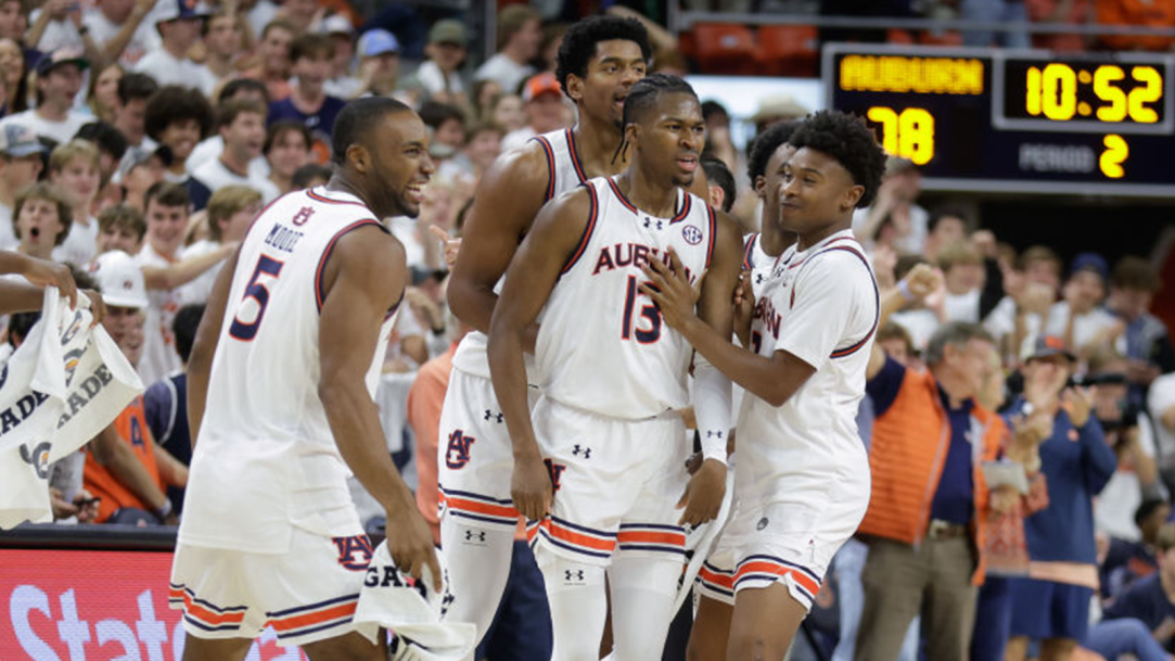 Auburn Basketball Plane Fight Video