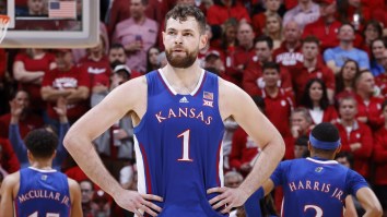 Kansas Basketball Star Hunter Dickinson Nearly KOs Bill Self With Poorly Executed Gatorade Bath