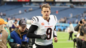 Joe Burrow Gifts Offensive Linemen The Most Original Gift Of The Christmas Season