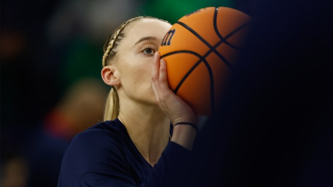 Paige Bueckers 5 of UConn Huskies shoots the ball