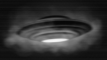 25-Year Military Veteran Describes Frightening Encounter With UFO While Camping