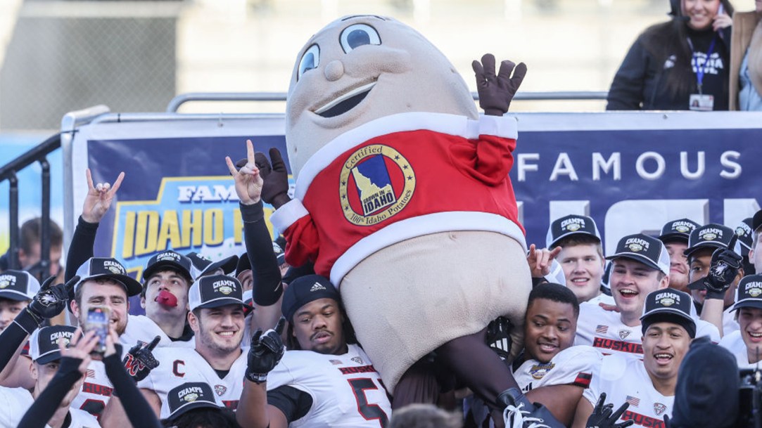 College Football Potato Bowl French Fry Bath