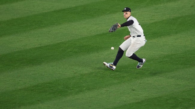 New York Yankees OF Aaron Judge drops a flyball in the World Series.